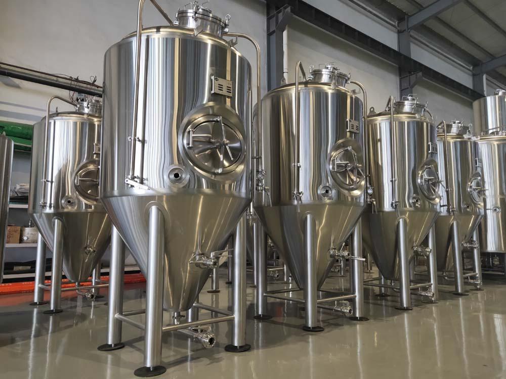 <b>20HL Single wall beer fermenter</b>